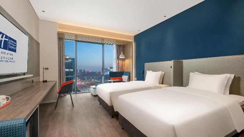 Holiday Inn Express Beijing Yizhuang Tongminghu image