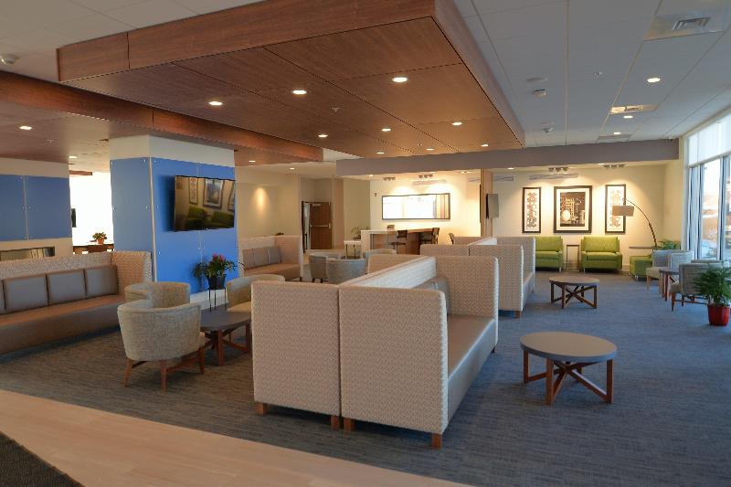Holiday Inn Express & Suites Onalaska - La Crosse image