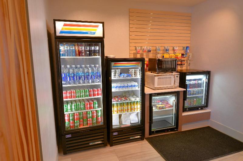 Holiday Inn Express & Suites Onalaska - La Crosse image