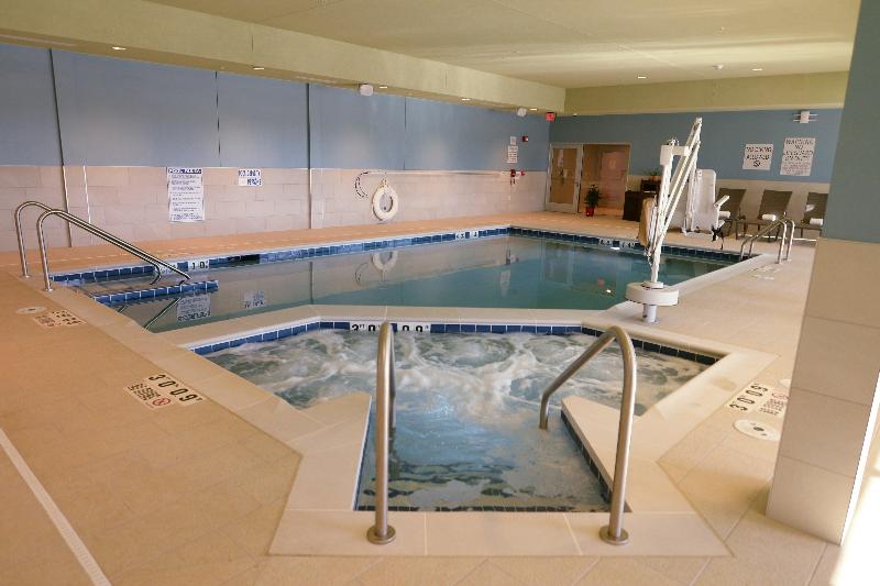 Holiday Inn Express & Suites Onalaska - La Crosse image
