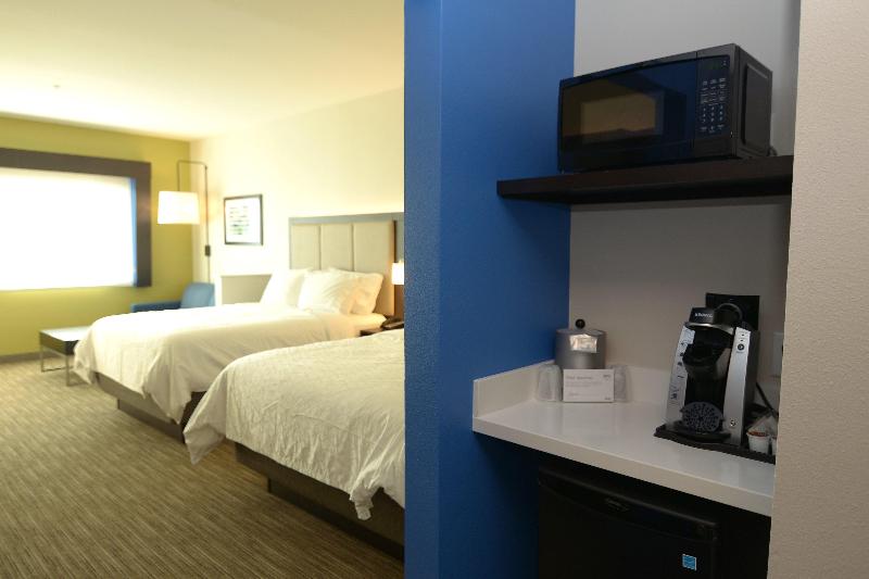 Holiday Inn Express & Suites Onalaska - La Crosse image