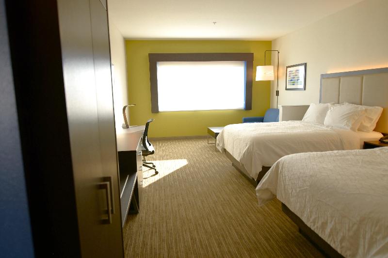 Holiday Inn Express & Suites Onalaska - La Crosse image