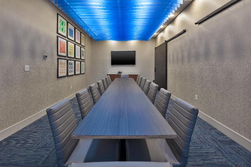 Holiday Inn Express & Suites Milan – Sandusky Area image