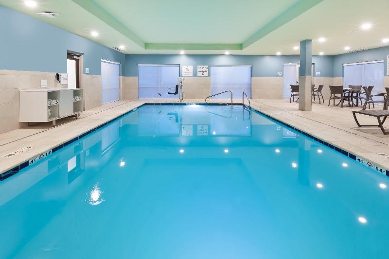Holiday Inn Express & Suites Milan – Sandusky Area image