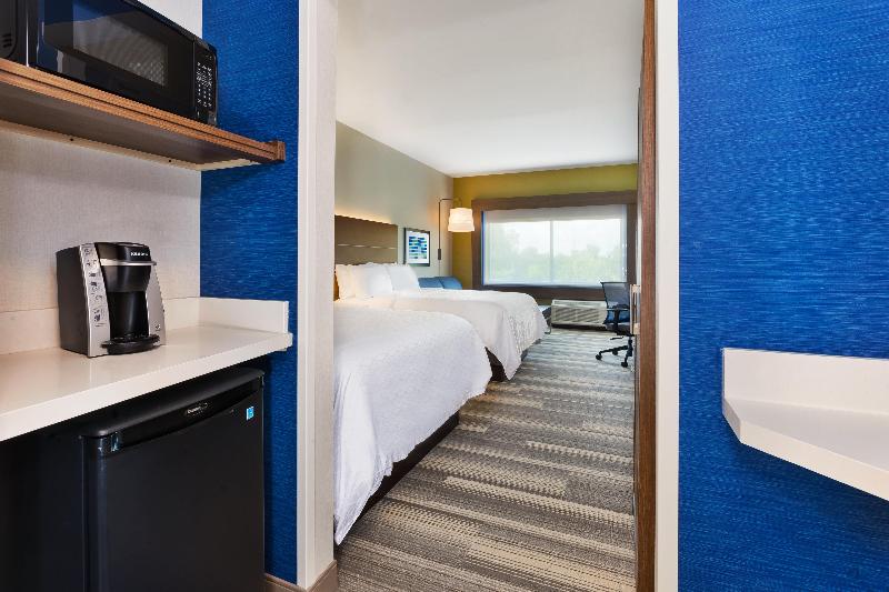 Holiday Inn Express & Suites Milan – Sandusky Area image