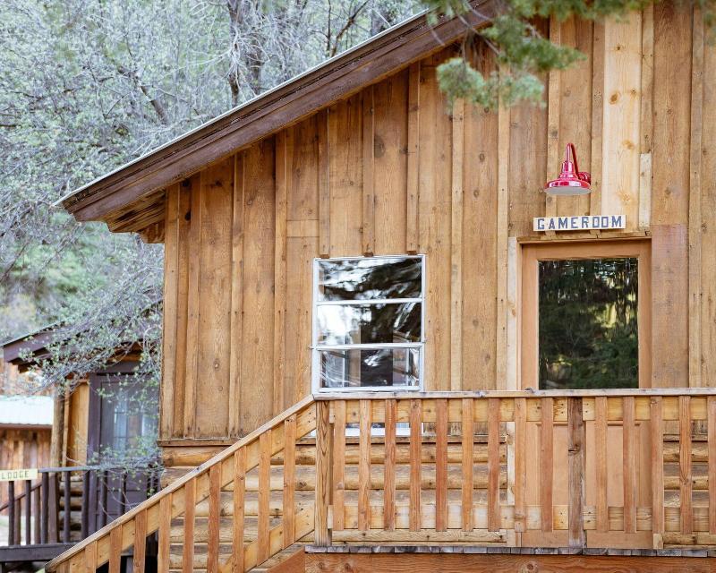 Corkins Lodge image