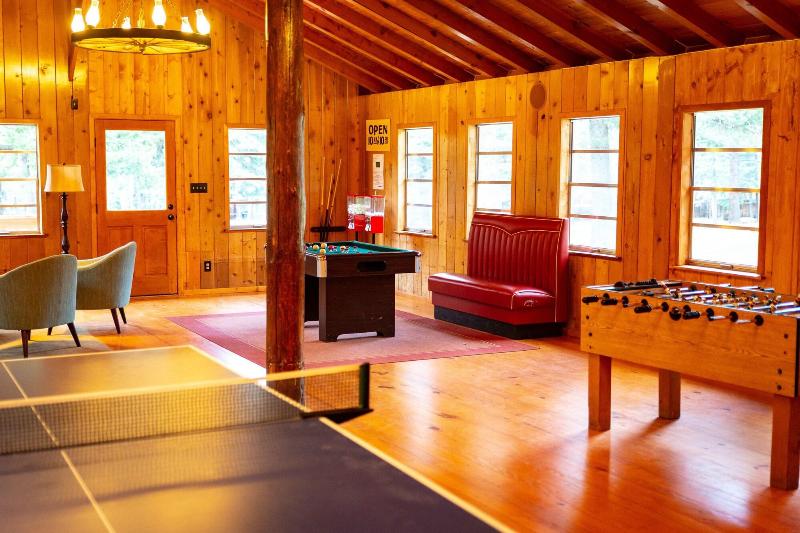 Corkins Lodge image