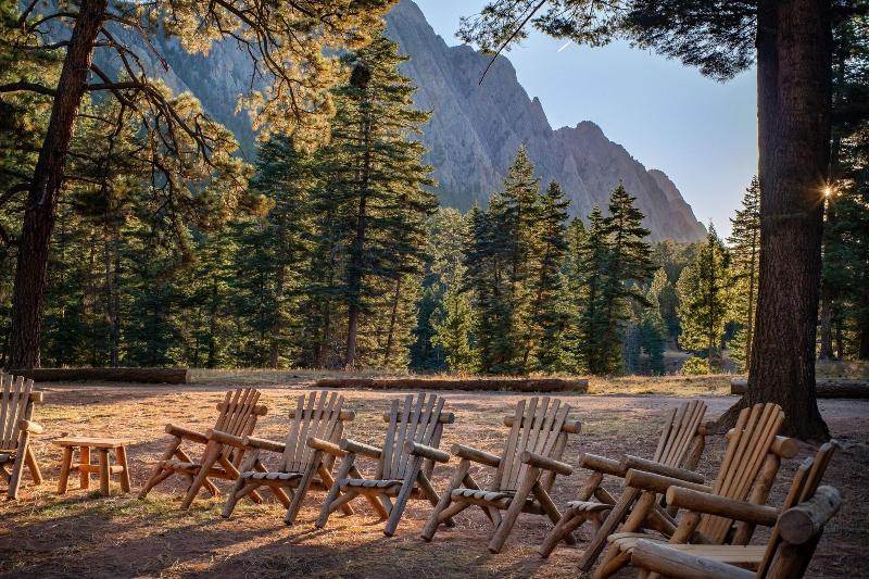 Corkins Lodge image