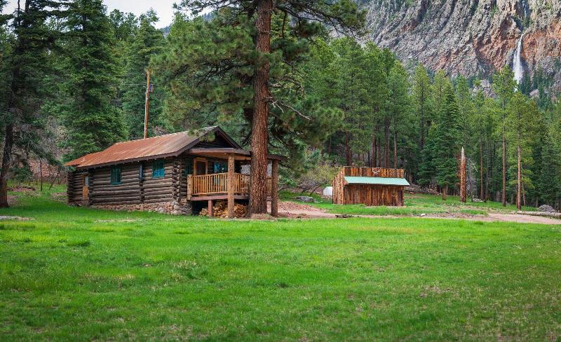 Corkins Lodge image