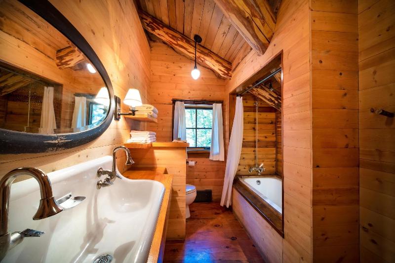 Corkins Lodge image