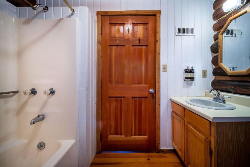 Corkins Lodge image