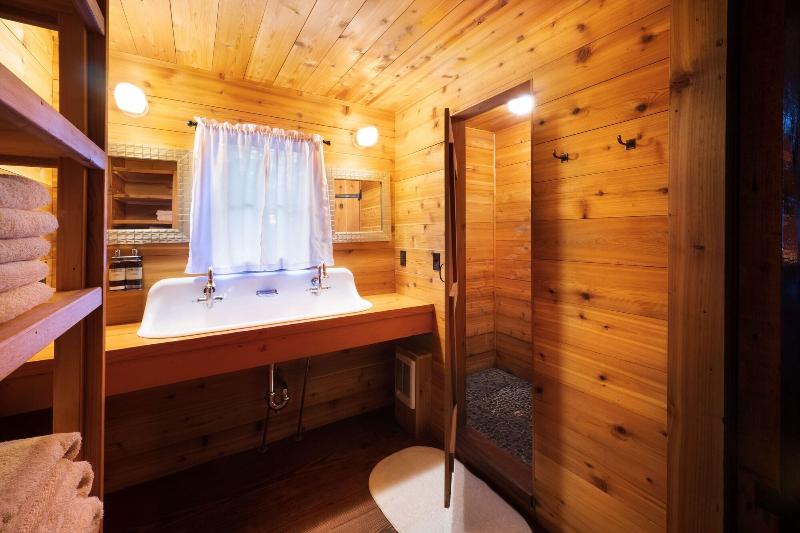 Corkins Lodge image