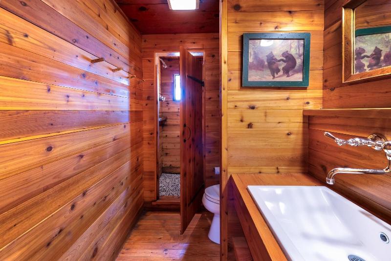 Corkins Lodge image