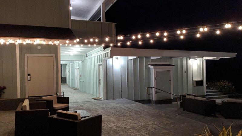 Seafoam Lodge image
