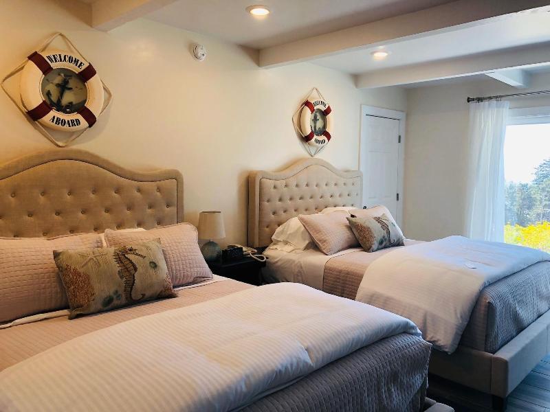 Seafoam Lodge image