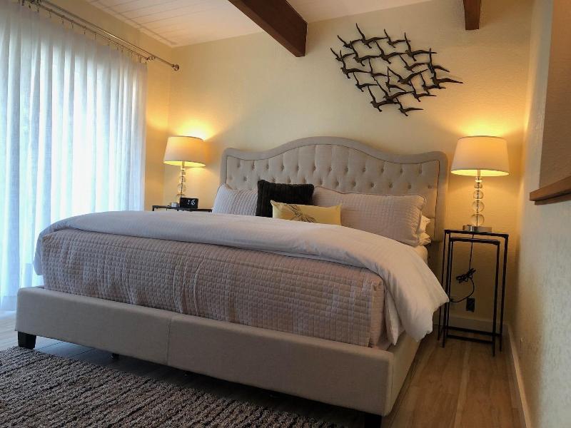 Seafoam Lodge image