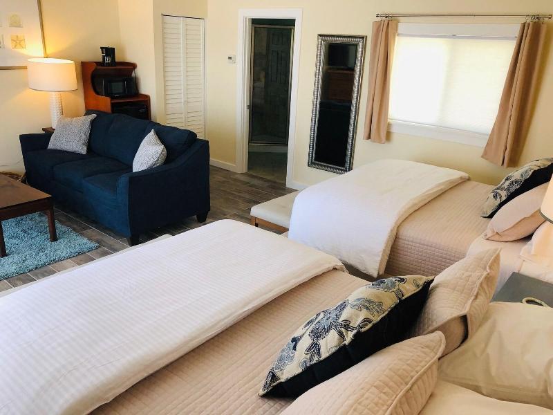 Seafoam Lodge image