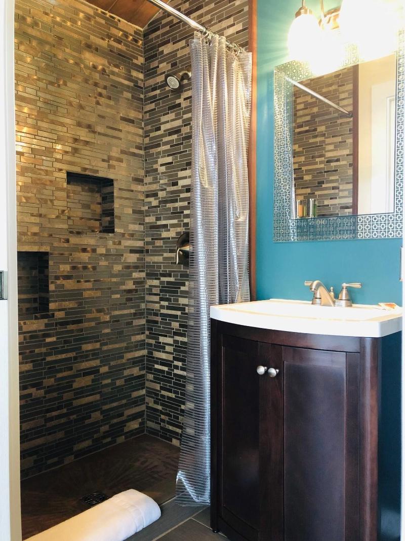 Seafoam Lodge image
