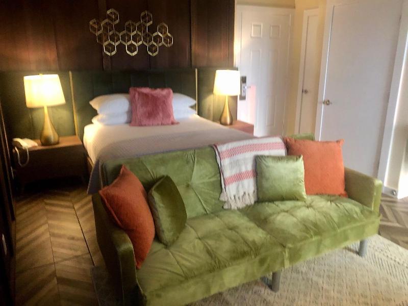 Seafoam Lodge image