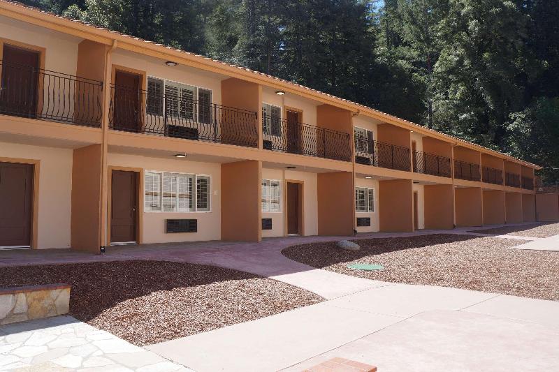 Brookdale Lodge image