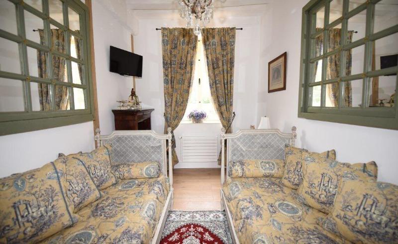 Château de Maudetour image