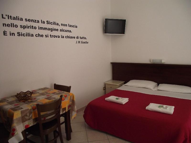 Mamamia Guesthouse image