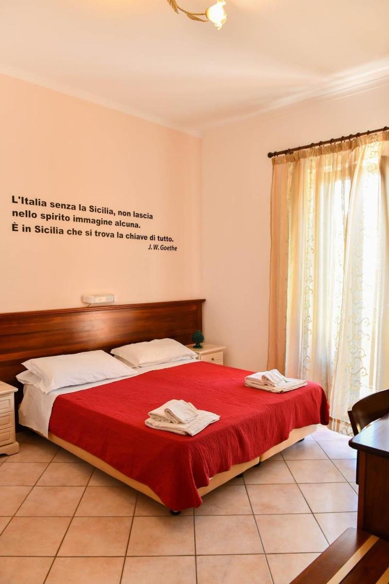 Mamamia Guesthouse image