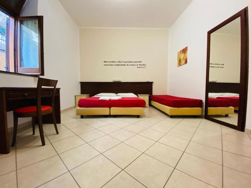 Mamamia Guesthouse image