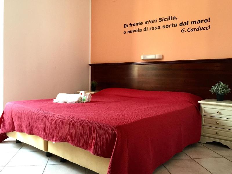 Mamamia Guesthouse image