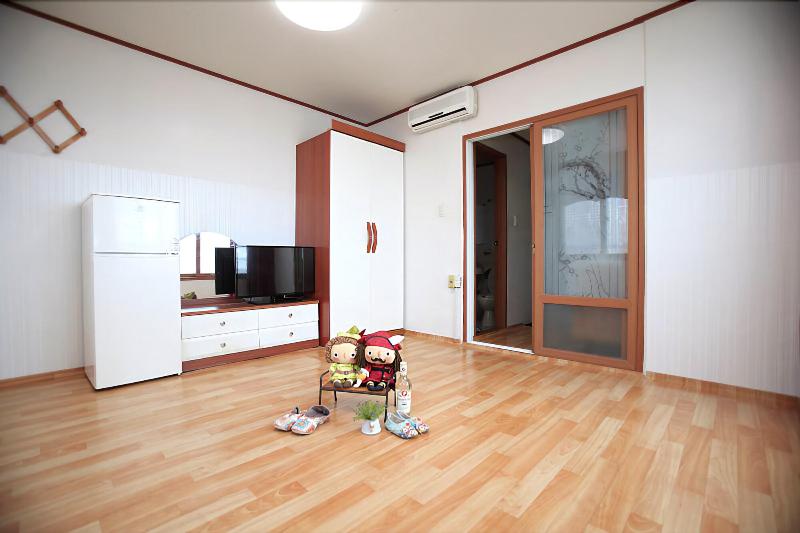 Mangsang East House image