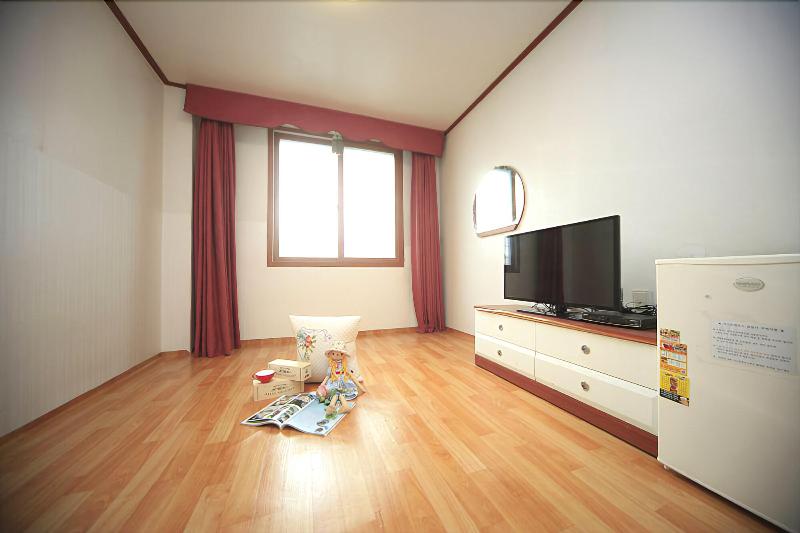Mangsang East House image