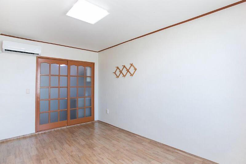 Mangsang East House image