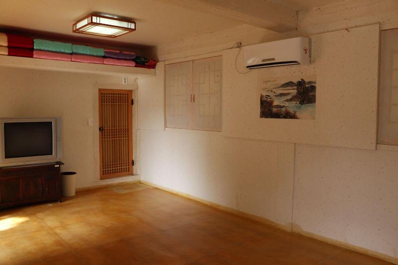 Chiam Gotaek image