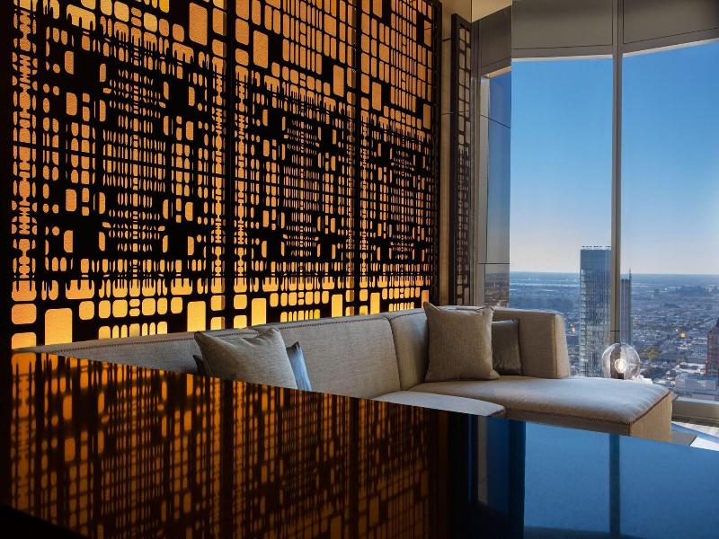 W Philadelphia image