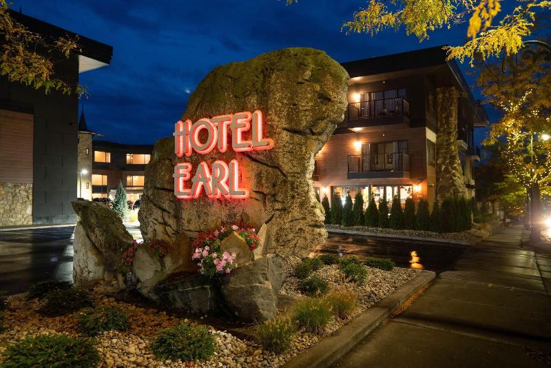 Hotel Earl Of Charlevoix image