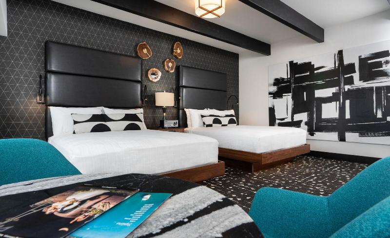 Hotel Earl Of Charlevoix image