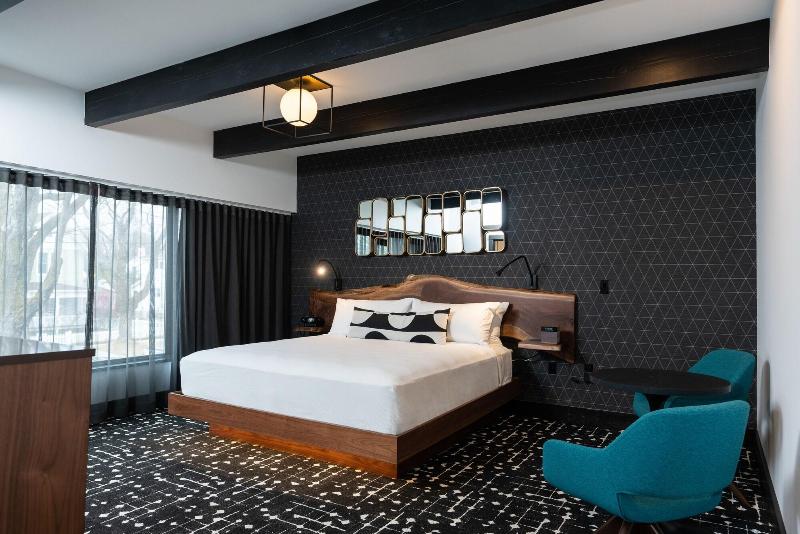 Hotel Earl Of Charlevoix image