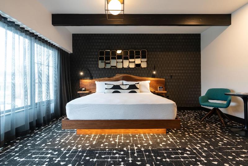 Hotel Earl Of Charlevoix image