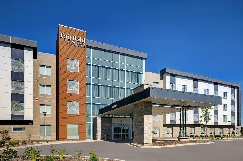 Fairfield Inn & Suites by Marriott Milwaukee Brook image