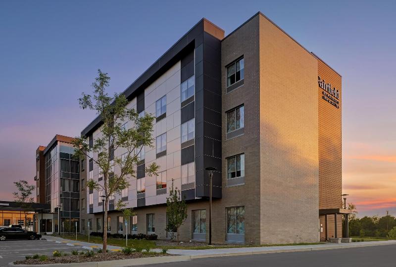 Fairfield Inn & Suites by Marriott Milwaukee Brook image