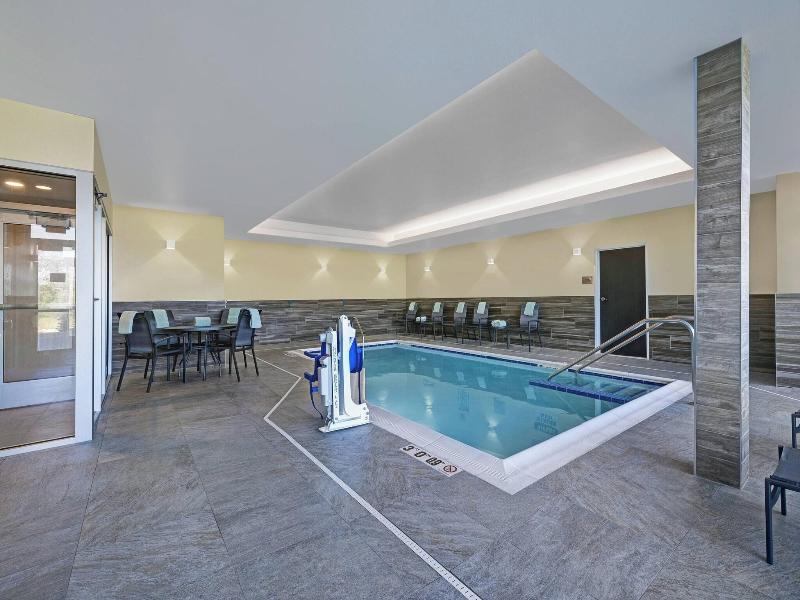 Fairfield Inn & Suites by Marriott Milwaukee Brook image