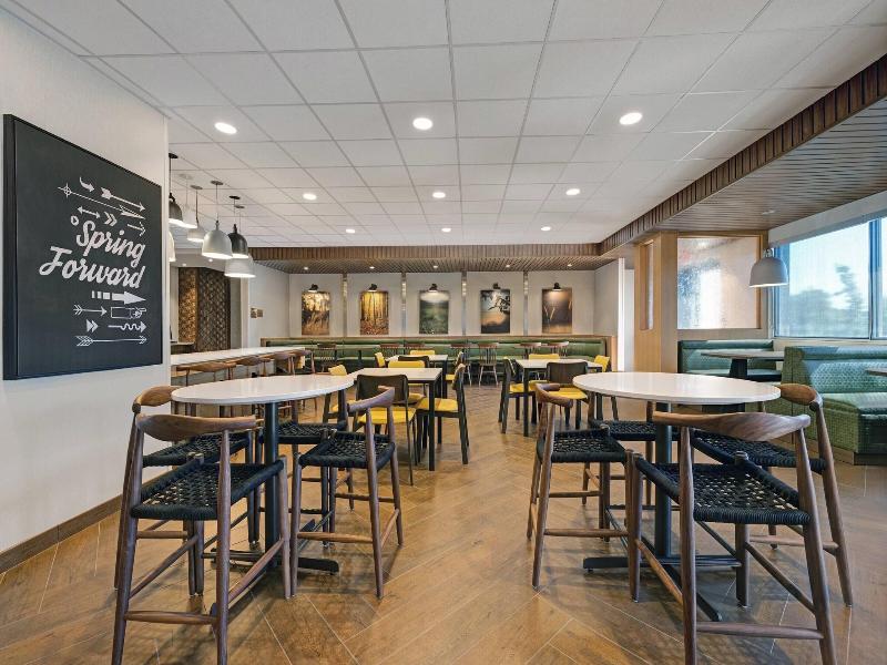 Fairfield Inn & Suites by Marriott Milwaukee Brook image