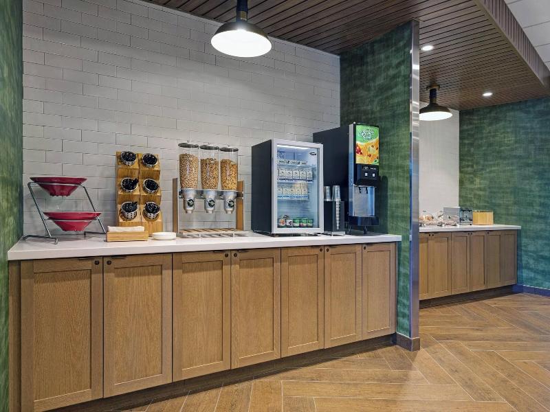 Fairfield Inn & Suites by Marriott Milwaukee Brook image