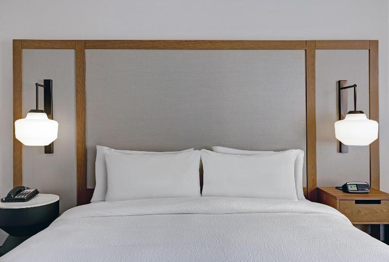 Fairfield Inn & Suites by Marriott Milwaukee Brook image