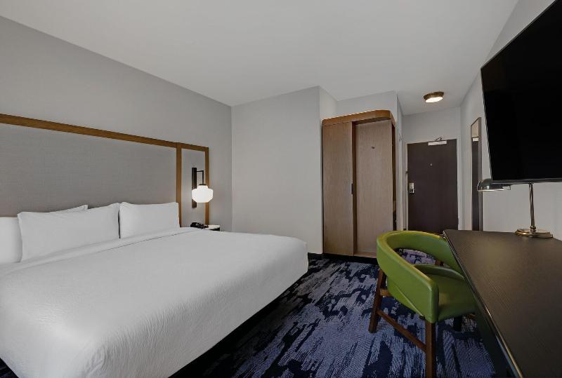 Fairfield Inn & Suites by Marriott Milwaukee Brook image