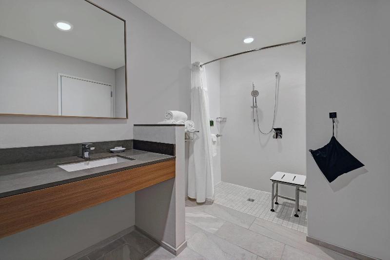 Fairfield Inn & Suites by Marriott Milwaukee Brook image