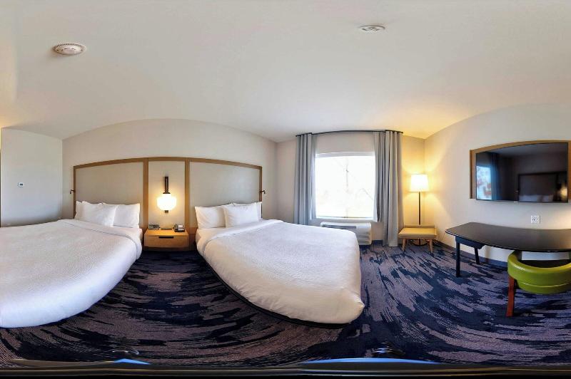 Fairfield Inn & Suites by Marriott Milwaukee Brook image