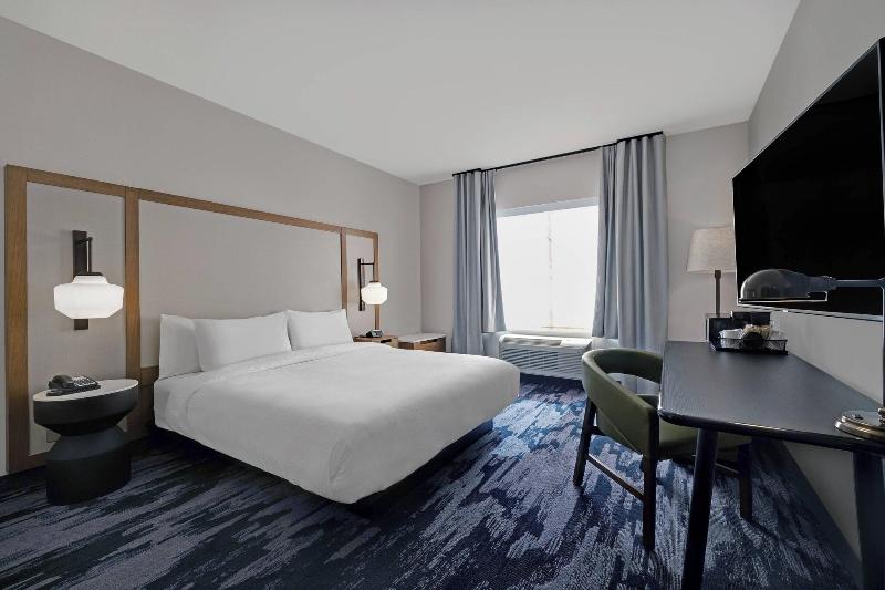 Fairfield Inn & Suites by Marriott Milwaukee Brook image
