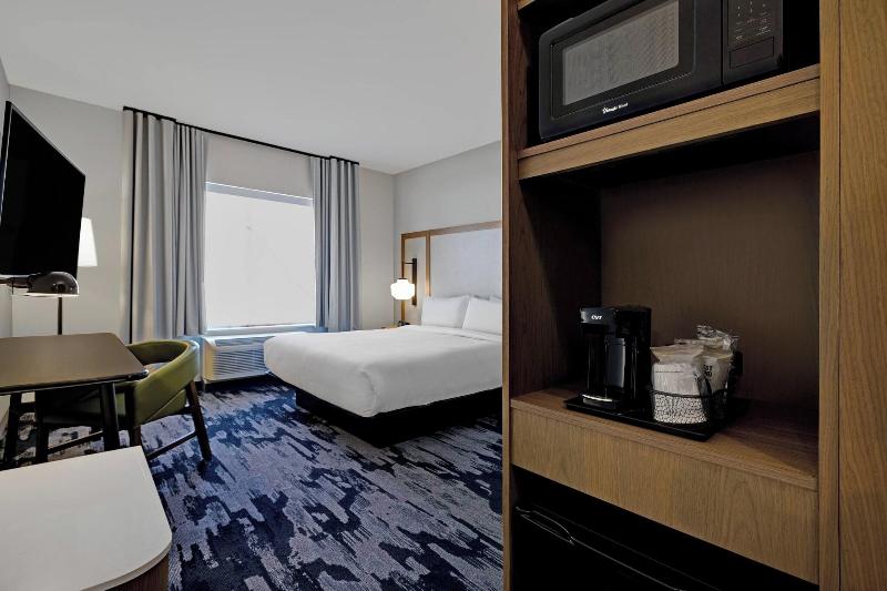 Fairfield Inn & Suites by Marriott Milwaukee Brook image