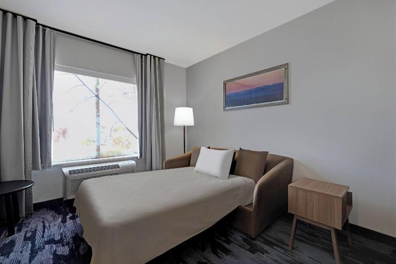 Fairfield Inn & Suites by Marriott Milwaukee Brook image